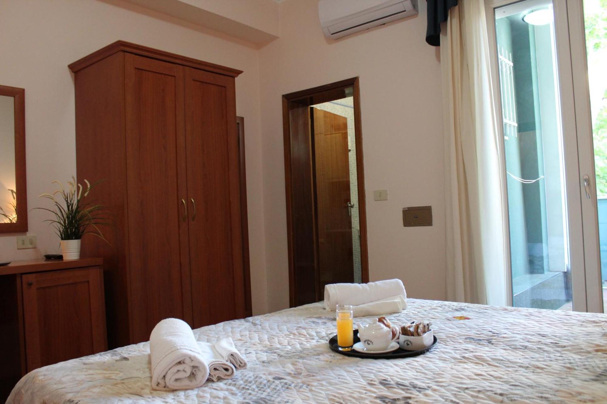 Hotel Jole Cesenatico Kültér fotó